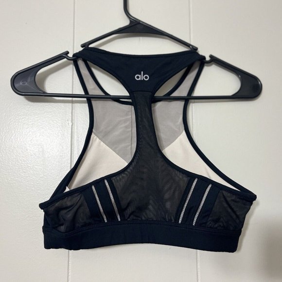 ALO YOGA WOMENS HALF MOON SPORTS BRA IN BLACK SIZE SMALL EUC - Picture 8 of 8